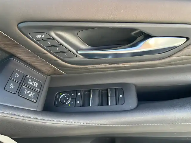 トヨタ アルファードハイブリット エグゼクティブ ラウンジ 埼玉県 2024(令6)年 1.8万km プラチナホワイトパールマイカ 純正ナビ（Bluetooth、CD、DVD、フルセグTV）/全方位カメラ/ETC2.0/サンルーフ/フリップダウン/電動リアゲート/前後ドラレコ/JBLサウンド/ワイヤレス充電/リラクゼーション機能/ワンオーナー/パーキングアシスト/4WD/100V充電/追従走行有クルコン/スペアキー/USB入力端子/オットマン/純正フロアマット/二列目までパワーシート・エアシート・シートヒーター/レザーシート/純正アルミ/LEDヘッド/クリアランスソナー/カーテンエアバッグ/オートマチックハイビーム