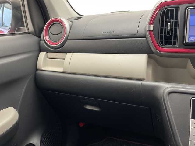 トヨタ パッソ モーダ　S 愛知県 2016(平28)年 1.4万km マゼンタベリーマイカM 衝突軽減システム/純正ナビ/バックカメラ/フルセグ/CD DVD/Bluetooth/コーナーセンサー/LEDヘッドライト/ステアリングスイッチ/スマートキー/プッシュスタート