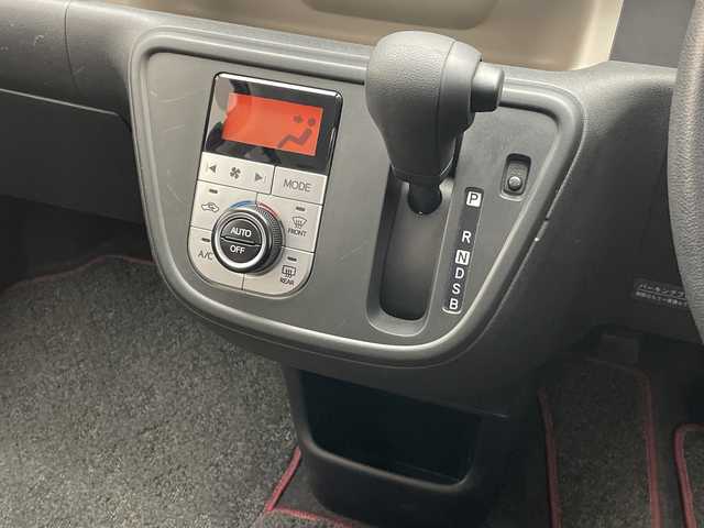 トヨタ パッソ モーダ　S 愛知県 2016(平28)年 1.4万km マゼンタベリーマイカM 衝突軽減システム/純正ナビ/バックカメラ/フルセグ/CD DVD/Bluetooth/コーナーセンサー/LEDヘッドライト/ステアリングスイッチ/スマートキー/プッシュスタート