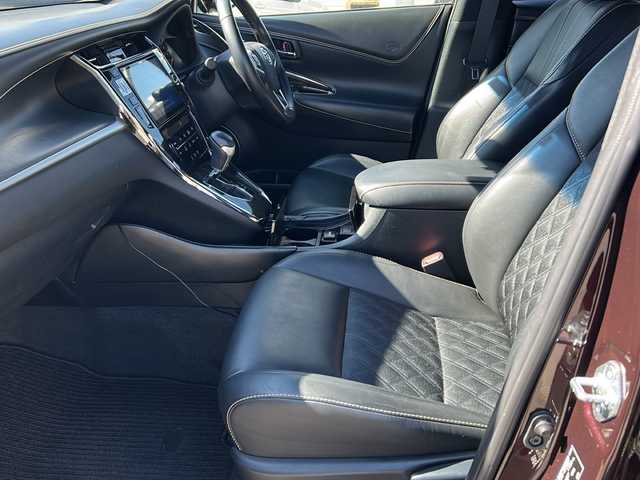 トヨタ ハリアー エレガンス 富山県 2017(平29)年 7万km ブラキッシュレッドマイカ ワンオーナー/スマートキー×２/ハーフレザーシート/ALPINE製9インチメモリーナビ(EX9V)/DVD/MSV/BT/フルセグTV/バックカメラ/9インチフリップダウンモニター(PXH9S-R)/ビルトインETC/ステアリングスイッチ/皮巻きステアリング/前後ドラレコ(ZDR-015)/パワーシート/クリアランスソナー/オートリトラミラー/レーダークルコン/純正17インチAW/横滑り防止装置/保証書・取説・ナビ取説