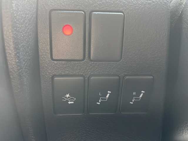 トヨタ アルファードハイブリット エグゼクティブ ラウンジ 山形県 2016(平28)年 6.4万km ラグジュアリーホワイトパールクリスタルシャインガラスフレーク 禁煙車/Toyota Safety Sense /・プリクラッシュセーフティ/・レーンディパーチャーアラート/・オートマチックハイビーム/・レーダークルーズコントロール/レザーシート/サンルーフ/JBLプレミアムサウンド/純正ナビ(CD.DVD.BT.USB.AUX)/パノラミックビューモニター/フルセグ/両側パワースライドドア/パワーバックドア/クリアランスソナー/シートヒーター/ステアリングヒーター/パワーシート/ETC/電動パーキングブレーキ/オートホールド/LEDヘッドライト/プッシュスタート/スマートキー