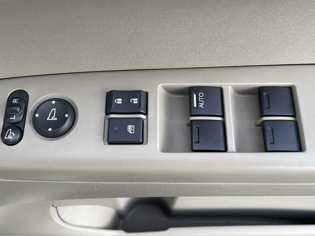 ホンダ Ｎ ＢＯＸ G Lパッケージ 岩手県 2014(平26)年 5.8万km ヒダマリアイボリーパール 4WD/純正ナビ(VXM-142VFi)/*CD/DVD/ラジオ/SD/Bluetooth/フルセグテレビ/バックカメラ/両側パワースライドドア/横滑り防止機能/スマートキー/プッシュスタート/ステアリングスイッチ/純正14inアルミホイール/純正フロアマット/電動格納ミラー/ウィンカーミラー/ドアバイザー