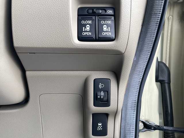 ホンダ Ｎ ＢＯＸ G Lパッケージ 岩手県 2014(平26)年 5.8万km ヒダマリアイボリーパール 4WD/純正ナビ(VXM-142VFi)/*CD/DVD/ラジオ/SD/Bluetooth/フルセグテレビ/バックカメラ/両側パワースライドドア/横滑り防止機能/スマートキー/プッシュスタート/ステアリングスイッチ/純正14inアルミホイール/純正フロアマット/電動格納ミラー/ウィンカーミラー/ドアバイザー