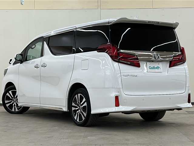 トヨタ アルファード S タイプゴールド 道央・札幌 2021(令3)年 3.6万km ホワイトパールクリスタルシャイン /４ＷＤ　//純正９型メモリナビ（フルセグTV、BT、CD、DVD、USB、FM、AM）　//純正フリップダウンモニター　//DVD再生機能あり//Bluetooth接続//デジタルインナーミラー　//両側パワースライドドア//三眼ＬＥＤオートヘッドライト//フォグランプ//レーダークルーズコントロール//Bカメラ　　//Fドライブレコーダー　//2列目オットマン//ハーフレザー//ビルトインＥＴＣ２．０　//レーンキープアシスト//オートホールド//横滑り防止装置//アイドリングストップ//電動格納ウィンカーミラー　//スマートキー×２//コーナーセンサー//衝突被害軽減システム//MTモード付きAT//純正アルミホイール//純正フロアマット//ダブル＆サイドエアバッグ//エンジンスタートボタン//純正LEDライト