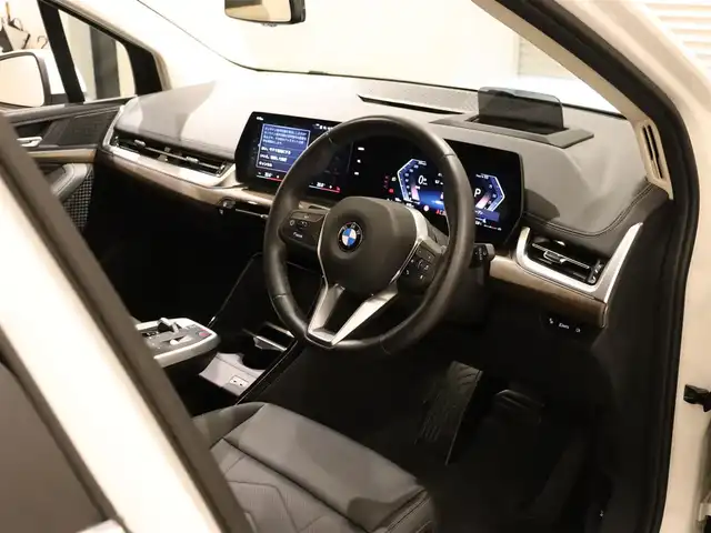 ＢＭＷ ＢＭＷ ２１８ｄ アクティブツアラー エクスクルーシブ 静岡県 2023(令5)年 0.7万km 白 純正ナビ/黒革シート/パーキングアシスト・プラス/360°カメラ/HUD/ACC/LKA/BSM/衝突軽減ブレーキ/LEDヘッドライト/前席シートヒーター/ドライブレコーダー/ワイヤレス充電