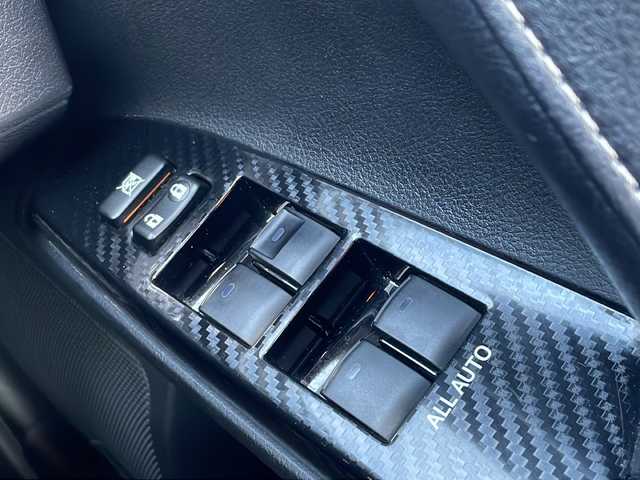 トヨタ マークＸ 250S GRスポーツ 大阪府 2018(平30)年 5.8万km プレシャスブラックパール 純正SDナビ：NSZT-W66T/【CD/DVD/SD/Bluetooth】/地デジ対応テレビ/バックカメラ　/ＨＩＤヘッドライト　/ＬＥＤデイライト　/オートライト機能　/ＧＲ専用/・セミバケットシート/・１９インチアルミ/・キャリパー　/パドルシフト　/チルトステアリング　/社外レーダー　/ビルトイン2.0ＥＴＣ/電動格納ウィンカーミラー