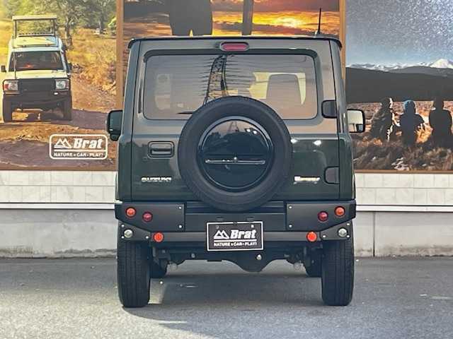 スズキ ジムニー XC 愛知県 2021(令3)年 0.8万km ジャングルグリーン ダムドlittleDグリル/ダムドlittleDフロントバンパー/ダムドlittleDリアバンパー/衝突軽減ブレーキ/クルーズコントロール/社外ナビ・フルセグTV/純正16インチアルミホイール/バックカメラ/シートヒーター/プッシュスタート/スマートキー