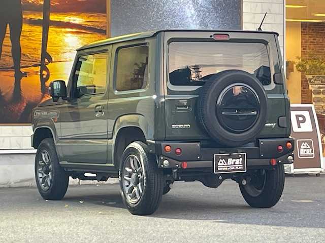 スズキ ジムニー XC 愛知県 2021(令3)年 0.8万km ジャングルグリーン ダムドlittleDグリル/ダムドlittleDフロントバンパー/ダムドlittleDリアバンパー/衝突軽減ブレーキ/クルーズコントロール/社外ナビ・フルセグTV/純正16インチアルミホイール/バックカメラ/シートヒーター/プッシュスタート/スマートキー