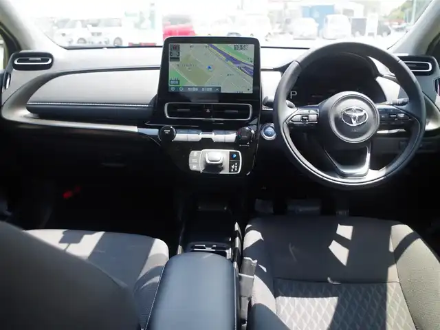 トヨタ アクア Z 千葉県 2021(令3)年 3.5万km クリアベージュメタリック Toyota Safety Sense/・プリクラッシュセーフティ/・レーンディパーチャーアラート/・オートハイビーム/・レーダークルーズコントロール/・RCTA（リヤクロストラフィックアラート）/・ブラインドスポットモニター/アイドリングストップ/10.5インチ純正コネクティッドナビ/地デジTV/【Bluetooth接続】/パノラミックビューモニター/ドライブレコーダー（前後撮影）【DC-DR652】/革巻きステアリング/ステアリングスイッチ/ETC/LEDヘッドライト/フォグライト/ウインカーミラー/クリアランスソナー/サイド/カーテンエアバッグ/スマートキー