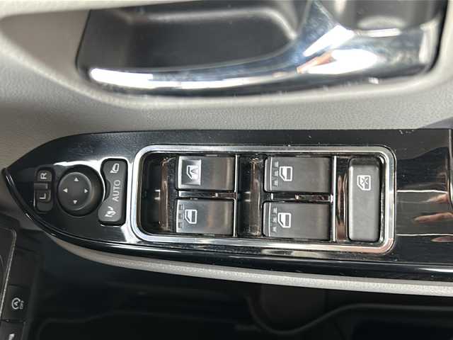 ダイハツ タント カスタム RS セレクション 千葉県 2020(令2)年 8万km ブラックマイカメタリック/レーザーブルークリスタルシャイン 2トーン 社外ナビ（BT/AM/FM）/フルセグTV/ETC/バックカメラ/レーダークルーズコントロール/両側パワースライドドア/レーンキープアシスト/横滑り防止装置/盗難防止装置/コーナーセンサー/衝突軽減システム/LEDヘッドライト/ドライブレコーダー/プッシュスタート/スマートキー/保証書/取扱説明書/R5記録簿