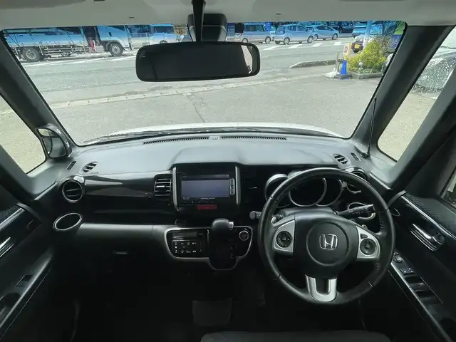 ホンダ Ｎ ＢＯＸ G ターボ SSパッケージ 秋田県 2014(平26)年 6.4万km プレミアムホワイトパール (株)IDOMが運営する【じしゃロン 秋田店】の自社ローン専用車両になります。こちらは現金またはオートローンご利用時の価格です。自社ローンご希望の方は別途その旨お申付け下さい/メモリナビ/フルセグテレビ/バックカメラ/ウィンカーミラー/プッシュスタート/両側パワースライドドア