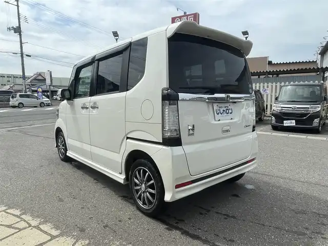 ホンダ Ｎ ＢＯＸ G ターボ SSパッケージ 秋田県 2014(平26)年 6.4万km プレミアムホワイトパール (株)IDOMが運営する【じしゃロン 秋田店】の自社ローン専用車両になります。こちらは現金またはオートローンご利用時の価格です。自社ローンご希望の方は別途その旨お申付け下さい/メモリナビ/フルセグテレビ/バックカメラ/ウィンカーミラー/プッシュスタート/両側パワースライドドア