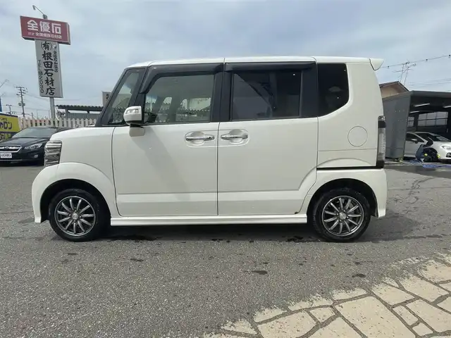 ホンダ Ｎ ＢＯＸ G ターボ SSパッケージ 秋田県 2014(平26)年 6.4万km プレミアムホワイトパール (株)IDOMが運営する【じしゃロン 秋田店】の自社ローン専用車両になります。こちらは現金またはオートローンご利用時の価格です。自社ローンご希望の方は別途その旨お申付け下さい/メモリナビ/フルセグテレビ/バックカメラ/ウィンカーミラー/プッシュスタート/両側パワースライドドア