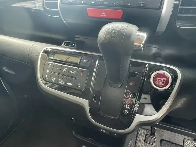 ホンダ Ｎ ＢＯＸ G ターボ SSパッケージ 秋田県 2014(平26)年 6.4万km プレミアムホワイトパール (株)IDOMが運営する【じしゃロン 秋田店】の自社ローン専用車両になります。こちらは現金またはオートローンご利用時の価格です。自社ローンご希望の方は別途その旨お申付け下さい/メモリナビ/フルセグテレビ/バックカメラ/ウィンカーミラー/プッシュスタート/両側パワースライドドア