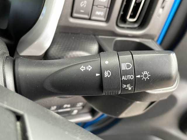 スズキ ハスラー HYBRID X 道北・旭川 2020(令2)年 6.1万km ブリスクブルーメタリック/ホワイト2トーンルーフ 4WD/社外オーディオ/ CD/AUX/USB/衝突軽減ブレーキ/レーンキープ /アイドリングストップ/コーナーセンサー /ヒルディセントコントロール/グリップコントロール/シートヒーター /ミラーヒーター /オートライト/LEDヘッドライト/フォグライト/純正フロアマット/ドアバイザー