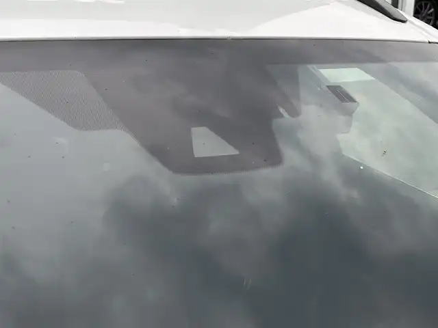 レクサス ＵＸ 250h アーバンエレガンス 福岡県 2021(令3)年 3.8万km ソニッククォーツ レクサスセーフティシステム/ドラレコ/バッグカメラ/全方位カメラ/BSM/レーンキープアシスト/コーナーセンサー/ナビ（BT、フルセグ、FM、AM）/CDチェンジャー/純正フロアマット/純正アルミホイール/オートライト/LED/クルコン/オートエアコン/パワーウィンドウ/ルーフレール/電動リアゲート/パワーシート/EVモード/スポーツモード/横滑り防止/盗難防止/エアバック