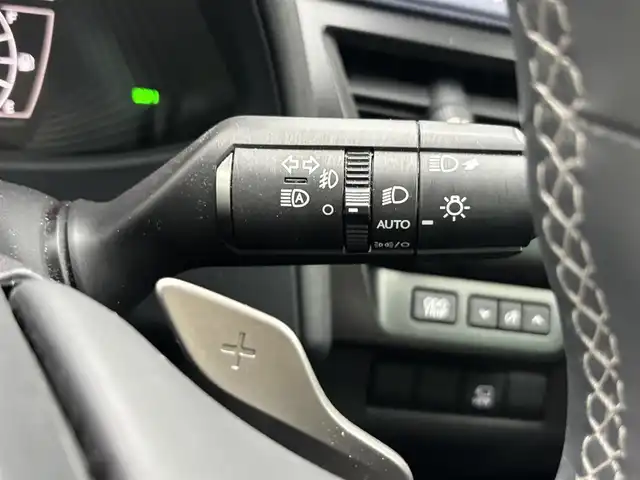 レクサス ＵＸ 250h アーバンエレガンス 福岡県 2021(令3)年 3.8万km ソニッククォーツ レクサスセーフティシステム/ドラレコ/バッグカメラ/全方位カメラ/BSM/レーンキープアシスト/コーナーセンサー/ナビ（BT、フルセグ、FM、AM）/CDチェンジャー/純正フロアマット/純正アルミホイール/オートライト/LED/クルコン/オートエアコン/パワーウィンドウ/ルーフレール/電動リアゲート/パワーシート/EVモード/スポーツモード/横滑り防止/盗難防止/エアバック