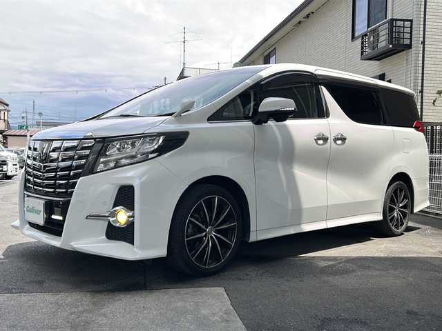 トヨタ アルファード S Cパッケージ 京都府 2017(平29)年 5.6万km ホワイトパールクリスタルシャイン 純正ディーラーOPナビ /(ALPINE EX11V 11V型インチ）/フルセグナビ/黒本革シート　/両側パワースライドドア　/BSM　/衝突軽減装置/全方位カメラ　/フリップダウンモニター/（ALPINE PXH12x-R-AV 12.8インチ）/前後コーナーセンサー　/電動リアゲート/LEDヘッドライト/クルーズコントロール（追従機能有）/スマートキー/運転席シートヒーター/前後社外ドラレコ/（CSD-600FHR)/アイドリングストップ/ビルトインETC/社外セキュリティ/（CLIFFORD)/ハンドルヒーター/2列目パワーシート有/交換タイヤ付/（サマー：純正AW、スタッドレス：ECO FORME)/車内カーテン付/ワイパーデアイサー/デジタルインナーミラー/リアデフロック/リアフォグランプ