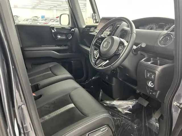 ホンダ Ｎ ＢＯＸ カスタム L ターボ 埼玉県 2022(令4)年 5.2万km メテオロイドグレーメタリック 純正８型ナビ　Ｂｌｕｅｔｏｏｔｈ　バックカメラ　フルセグＴＶ　両側パワースライドドア　ハーフレザーシート　シートヒーター　前後ドライブレコーダー　ビルドインＥＴＣ　クルーズコントロール　コーナーセンサ