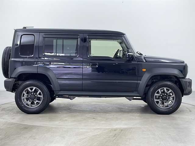 スズキ ジムニー ノマド FC 道央・札幌 2025(令7)年 0.1万km 黒 ・4WD/・ワンオーナー/・寒冷地仕様/・スズキセーフティサポート/・デュアルブレーキサポート/・誤発進抑制機能/・ふらつき警報機能/・標識認識機能/・先行車発進お知らせ機能/・レーダークルーズコントロール/・センターデフロック/・シートヒーター/・ダウンヒルアシストコントロール/・オートマチックハイビーム/・オートライト/・ヘッドライトウォッシャー/・LEDヘッドライト/・フォグランプ/・D/Nシートヒーター/・ヘッドライトレベライザー/・スマートキー/・アイドリングストップ/・ドアミラーヒーター/・横滑り防止/・純正１５インチAW
