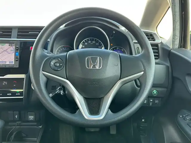 ホンダ フィット 13G FパックコンフォートED 岩手県 2016(平28)年 3.4万km クリスタルブラックパール 4WD/シティブレーキアクティブシステム/純正メモリナビ/　　CD/Bt/SD/USB/AUX/ワンセグTV/バックカメラ/シートヒーター/社外15インチアルミホイール/誤発進抑制機能/コーナーセンサー/オートエアコン/スマートキー/ETC