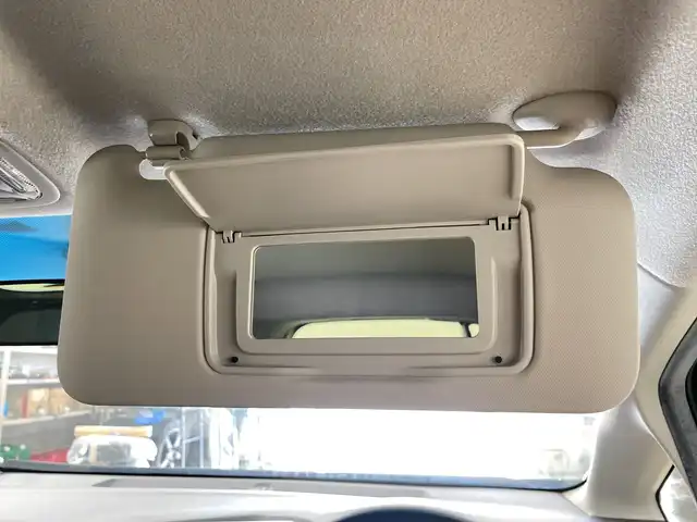 ホンダ フィット 13G FパックコンフォートED 道央・札幌 2016(平28)年 3.4万km クリスタルブラックパール 衝突軽減ブレーキ　純正ナビ　ＴＶ　Ｂｌｕｅｔｏｏｔｈ　バックＣ　ワイパーデアイサー　ＥＴＣ　シートヒーター　１５ＡＷ　コーナーセンサー　ヒーター付電格ミラー　スマートキー　純正マット　ＡＡＣ