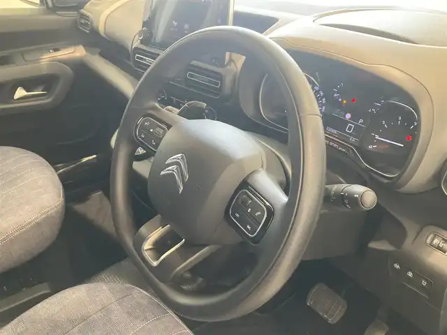 シトロエン シトロエン ベルランゴ フィール 熊本県 2021(令3)年 2.1万km サーブル ワンオーナー/ディスプレイオーディオ（AppleCarPlay、Bluetooth）/サイドカメラ/バックカメラ/衝突軽減ブレーキ/レーンキープアシスト/ルーフレール/ETC/両側スライドドア