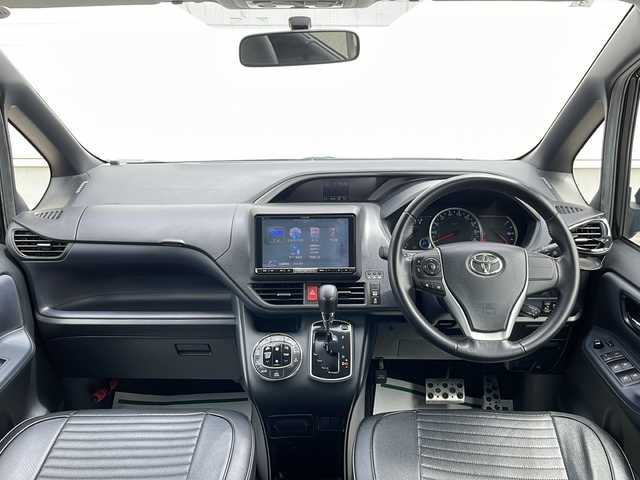 トヨタ ヴォクシー ZS 煌 山形県 2015(平27)年 7.5万km 黒 禁煙車/社外８インチナビ　/ALPINEフリップダウンモニター　/両側パワースライドドア　/バックカメラ　/アイドリングストップ　/ＥＴＣ　/社外17インチAW　/横滑り防止　/オートライト　/スマートキー　/プッシュスタート　