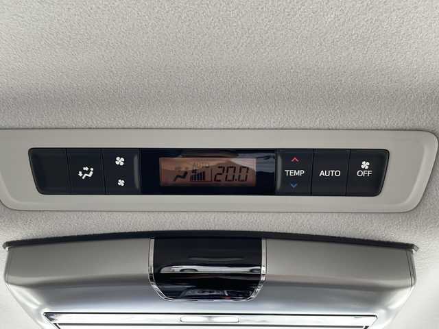トヨタ ヴォクシー ZS 煌 山形県 2015(平27)年 7.5万km 黒 禁煙車/社外８インチナビ　/ALPINEフリップダウンモニター　/両側パワースライドドア　/バックカメラ　/アイドリングストップ　/ＥＴＣ　/社外17インチAW　/横滑り防止　/オートライト　/スマートキー　/プッシュスタート　