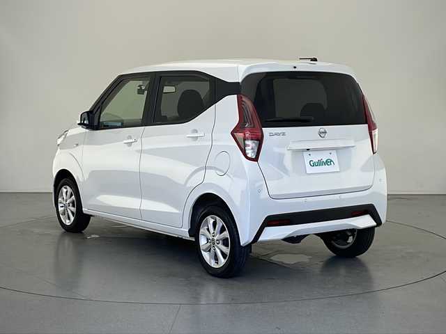 日産 デイズ X 長野県 2023(令5)年 1.6万km ホワイトパール ４WD/衝突被害軽減システム/社外ナビ【MDV-D310】/Bluetooth/先行者発進通知/道路標識表示/車線逸脱警報/速度標識表示/ふらつき警報/スマートキー/ETC/前方ドラレコ/純正14インチAW/前後コーナーセンサー/シートヒーター/バックカメラ/ステアリングスイッチ