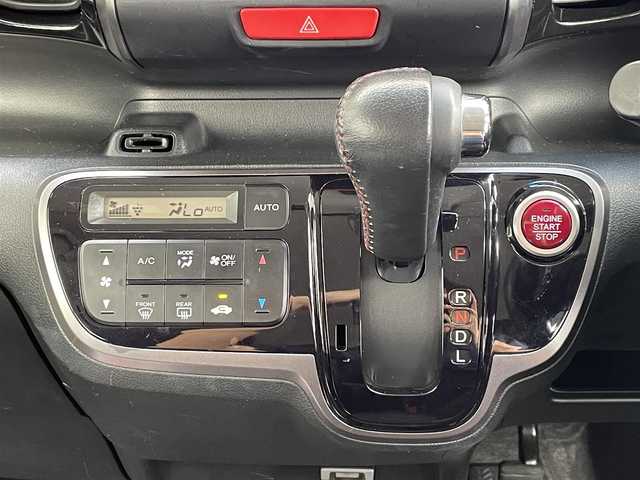 ホンダ Ｎ ＢＯＸ 2トーン カスタム G Aパッケージ 岐阜県 2014(平26)年 8.5万km プレミアムホワイトパール (株)IDOMが運営する【じしゃロン多治見店】の自社ローン専用車両になります。こちらは現金またはオートローンご利用時の価格です。自社ローンご希望の方は別途その旨お申付け下さい。/ディーラーオプションナビ/　（Bluetooth/DVD/ワンセグ）/左側パワースライドドア/バックカメラ/衝突軽減ブレーキ/オートライト/フォグランプ/電動格納ミラー