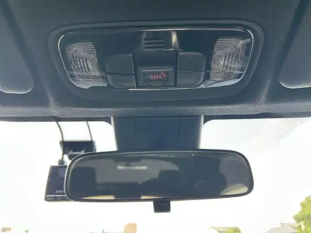 トヨタ ヤリス ハイブリッド Z 静岡県 2020(令2)年 4.3万km ホワイトパールクリスタルシャイン 純正8インチディスプレイナビ/　（Bluetooth、AppleCarPlay、AudroidAuto、DVD）/トヨタセーフティーセンス/ブラインドスポットモニター/レーダークルーズコントロール/全方位カメラ/前席シートヒーター/スマートキー/プッシュスタート/プリクラッシュセーフティ/横滑り防止装置/レーンキープアシスト/オートマチックハイビーム/ビルトインETC/前後ドライブレコーダー/盗難防止装置/純正フロアマット/保証書