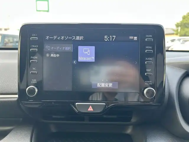 トヨタ ヤリス ハイブリッド Z 静岡県 2020(令2)年 4.3万km ホワイトパールクリスタルシャイン 純正8インチディスプレイナビ/　（Bluetooth、AppleCarPlay、AudroidAuto、DVD）/トヨタセーフティーセンス/ブラインドスポットモニター/レーダークルーズコントロール/全方位カメラ/前席シートヒーター/スマートキー/プッシュスタート/プリクラッシュセーフティ/横滑り防止装置/レーンキープアシスト/オートマチックハイビーム/ビルトインETC/前後ドライブレコーダー/盗難防止装置/純正フロアマット/保証書