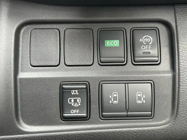 日産 セレナ ハイウェイスター Vセレクション 島根県 2017(平29)年 3.5万km ブリリアントホワイトパール 登録時走行距離34386km/純正ナビ/Bluetooth・AM・FM・CD・DVD/フルセグTV/両側パワースライドドア/ハンズフリーオートスライドドア/デジタルインナーミラー/アルパイン後席モニター/プロパイロット/レーダークルーズコントロール/前後コーナーセンサー/横滑り防止装置/衝突被害軽減ブレーキ/レーンキープアシスト/全周囲カメラ/ETC/社外ドライブレコーダー/プッシュスタート/スマートキー（×1）/純正AW16インチ/LEDヘッドライト/オートライト