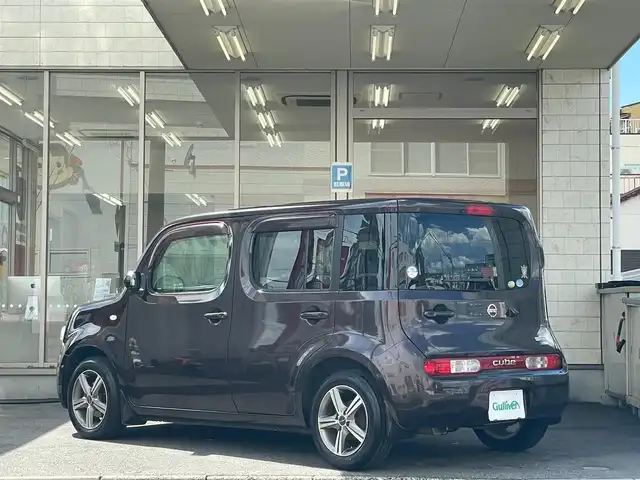 日産 キューブ 15X Vセレクション 愛知県 2010(平22)年 8.6万km ビターショコラ /当店買取/禁煙/1オーナー//純正ナビ//Bluetooth/地デジ/CD/DVD//スマートキー//革巻きステアリング//ベンチシート//純正フロアマット/ドアバイザー//電動格納ミラー//保証書