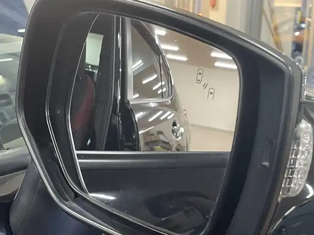 スバル ＷＲＸ ＳＴＩ STI 道央・札幌 2016(平28)年 8.5万km クリスタルブラックシリカ 6MT/ハーフレザーシート/RAYS18インチAW/HKSメタルメタルキャタライザー（触媒）/純正SDナビ/フルセグTV/SD/DVD/Bluetooth/MS/SD/バックカメラ/サイドカメラ/ブラインドスポットモニター/社外LEDヘッドライト/社外ドアミラーウインカー/純正トランクスポイラー/プッシュスタート/ステアリングリモコン/横滑り防止/ヘッドライトレベライザー/パワーシート（D席）/ETC/純正フロアマット/ドアバイザー/保証書/取扱説明書/ナビ説明書