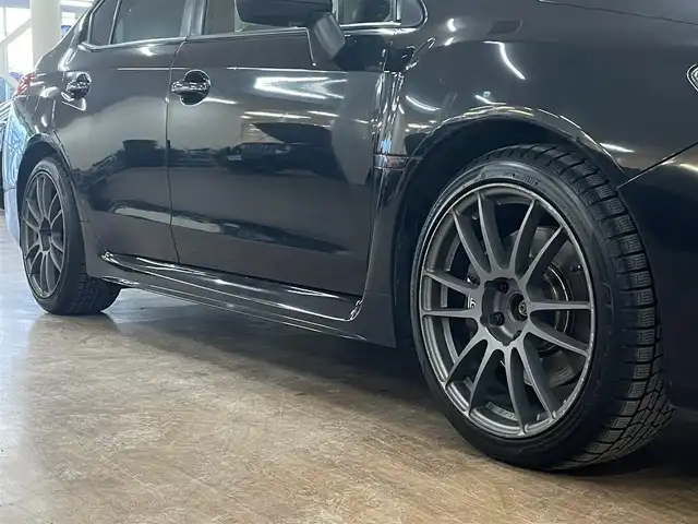 スバル ＷＲＸ ＳＴＩ STI 道央・札幌 2016(平28)年 8.5万km クリスタルブラックシリカ 6MT/ハーフレザーシート/RAYS18インチAW/HKSメタルメタルキャタライザー（触媒）/純正SDナビ/フルセグTV/SD/DVD/Bluetooth/MS/SD/バックカメラ/サイドカメラ/ブラインドスポットモニター/社外LEDヘッドライト/社外ドアミラーウインカー/純正トランクスポイラー/プッシュスタート/ステアリングリモコン/横滑り防止/ヘッドライトレベライザー/パワーシート（D席）/ETC/純正フロアマット/ドアバイザー/保証書/取扱説明書/ナビ説明書