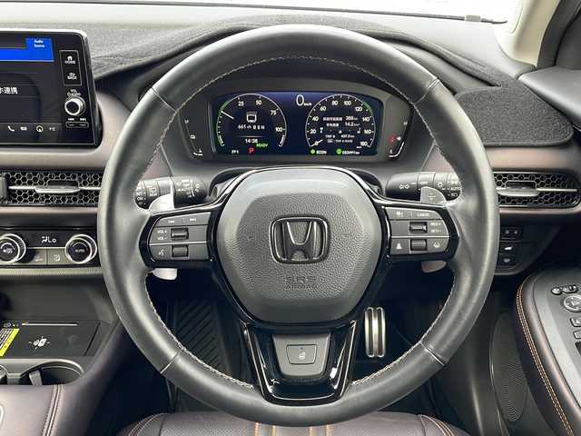 ホンダ ＺＲ－Ｖ ハイブリッド e:HEV Z 新潟県 2023(令5)年 2.3万km クリスタルブラックパール 4WD/純正メモリナビ/BT/USB/フルセグテレビ/全方位カメラ/ETC2.0/ドライブレコーダー/衝突被害軽減ブレーキ/レーンキープアシスト/レーダークルーズコントロール/革シート/パワーシート/シートヒーター /ステアリングヒーター/ステアリングスイッチ/パドルシフト/パワーバックドア/コーナーセンサー/スマートキー/プッシュスタート/LEDヘッドライト/オートライト/オートハイビーム/フォグランプ/純正18インチアルミホイール