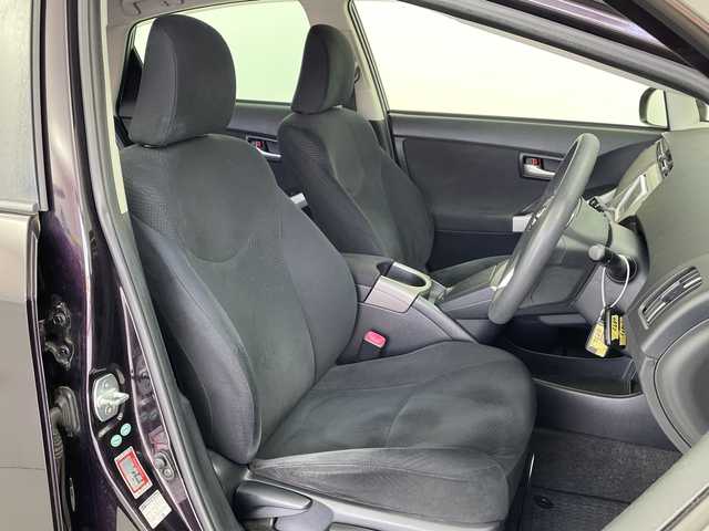 トヨタ プリウス S 愛知県 2013(平25)年 8万km ボルドーマイカメタリック 純正ナビ/・地デジ/・Bluetooth/・CD/・SD音楽録音/バックカメラ/前方ドライブレコーダー/ビルドインＥＴＣ/スマートキー/スペアキー/エンジンスタートボタン