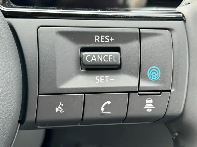 日産 セレナ e－パワー ハイウェイスター V 和歌山県 2025(令7)年 0.1千km プリズムホワイト 登録済未使用車/純正ナビ/フルセグTV/(AM/FM/USB/Bluetooth)/全方位カメラ/フリップダウンモニター/デジタルインナーミラー/衝突軽減ブレーキ/横滑り防止機能/コーナーセンサー/レーンキープアシスト/ブラインドスポットモニター/電動パーキング/オートホールド/両側パワースライドドア/ETC/置くだけ充電/LEDヘッドライト/オートライト/プッシュスタート/スマートキー