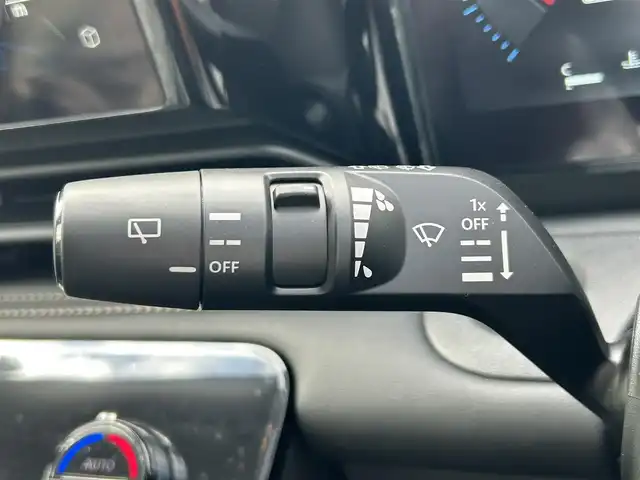 日産 セレナ e－パワー ハイウェイスター V 和歌山県 2025(令7)年 0.1千km プリズムホワイト 登録済未使用車/純正ナビ/フルセグTV/(AM/FM/USB/Bluetooth)/全方位カメラ/フリップダウンモニター/デジタルインナーミラー/衝突軽減ブレーキ/横滑り防止機能/コーナーセンサー/レーンキープアシスト/ブラインドスポットモニター/電動パーキング/オートホールド/両側パワースライドドア/ETC/置くだけ充電/LEDヘッドライト/オートライト/プッシュスタート/スマートキー