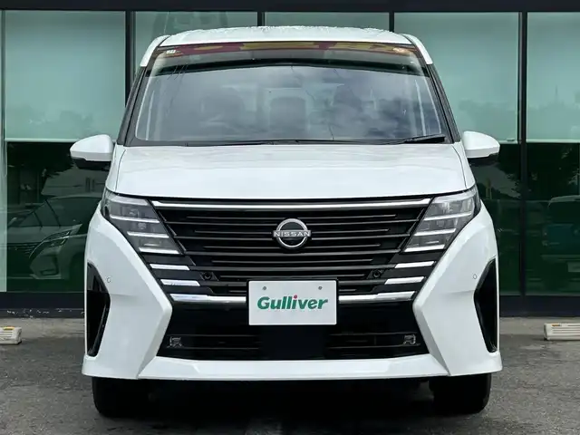 日産 セレナ e－パワー ハイウェイスター V 和歌山県 2025(令7)年 0.1千km プリズムホワイト 登録済未使用車/純正ナビ/フルセグTV/(AM/FM/USB/Bluetooth)/全方位カメラ/フリップダウンモニター/デジタルインナーミラー/衝突軽減ブレーキ/横滑り防止機能/コーナーセンサー/レーンキープアシスト/ブラインドスポットモニター/電動パーキング/オートホールド/両側パワースライドドア/ETC/置くだけ充電/LEDヘッドライト/オートライト/プッシュスタート/スマートキー