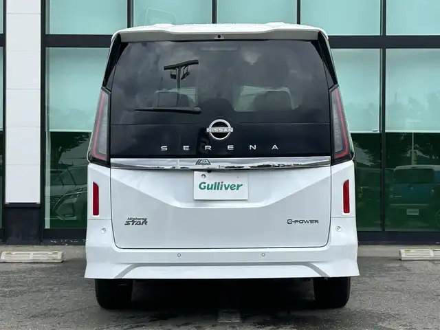 日産 セレナ e－パワー ハイウェイスター V 和歌山県 2025(令7)年 0.1千km プリズムホワイト 登録済未使用車/純正ナビ/フルセグTV/(AM/FM/USB/Bluetooth)/全方位カメラ/フリップダウンモニター/デジタルインナーミラー/衝突軽減ブレーキ/横滑り防止機能/コーナーセンサー/レーンキープアシスト/ブラインドスポットモニター/電動パーキング/オートホールド/両側パワースライドドア/ETC/置くだけ充電/LEDヘッドライト/オートライト/プッシュスタート/スマートキー