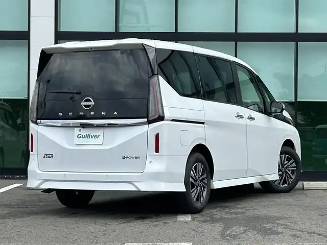 日産 セレナ e－パワー ハイウェイスター V 和歌山県 2025(令7)年 0.1千km プリズムホワイト 登録済未使用車/純正ナビ/フルセグTV/(AM/FM/USB/Bluetooth)/全方位カメラ/フリップダウンモニター/デジタルインナーミラー/衝突軽減ブレーキ/横滑り防止機能/コーナーセンサー/レーンキープアシスト/ブラインドスポットモニター/電動パーキング/オートホールド/両側パワースライドドア/ETC/置くだけ充電/LEDヘッドライト/オートライト/プッシュスタート/スマートキー