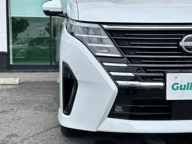 日産 セレナ e－パワー ハイウェイスター V 和歌山県 2025(令7)年 0.1千km プリズムホワイト 登録済未使用車/純正ナビ/フルセグTV/(AM/FM/USB/Bluetooth)/全方位カメラ/フリップダウンモニター/デジタルインナーミラー/衝突軽減ブレーキ/横滑り防止機能/コーナーセンサー/レーンキープアシスト/ブラインドスポットモニター/電動パーキング/オートホールド/両側パワースライドドア/ETC/置くだけ充電/LEDヘッドライト/オートライト/プッシュスタート/スマートキー