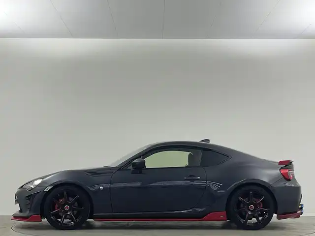 トヨタ ８６ GT リミテッド 埼玉県 2016(平28)年 5万km ダークグレーメタリック ＴＯＭ‘Ｓエアロ　ＴＯＭ‘Ｓマフラー　Ｗｏｒｋ１８アルミ　純正ナビ　フルセグＴＶ　バックカメラ　クルーズコントロール　ＬＥＤヘッドライト　ハーフレザーシート　　シートヒーター　ＥＴＣ　フロアマット