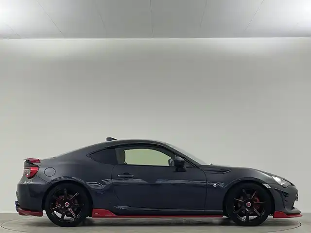 トヨタ ８６ GT リミテッド 埼玉県 2016(平28)年 5万km ダークグレーメタリック ＴＯＭ‘Ｓエアロ　ＴＯＭ‘Ｓマフラー　Ｗｏｒｋ１８アルミ　純正ナビ　フルセグＴＶ　バックカメラ　クルーズコントロール　ＬＥＤヘッドライト　ハーフレザーシート　　シートヒーター　ＥＴＣ　フロアマット