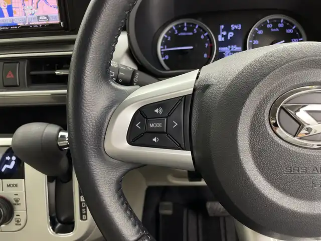 ダイハツ キャスト スタイル G SAⅡ 鹿児島県 2016(平28)年 7.8万km パールホワイトⅢ 禁煙車/スマートアシストII/・衝突被害軽減ブレーキ/・車線逸脱警報/・誤発進抑制機能/・先行車発進告知/社外SDナビ/・CD/・DVD/・SD/・Bluetooth/・USB/・フルセグTV/バックカメラ/ETC/純正15インチAW/ベンチシート/ステアリングスイッチ/横滑り防止/アイドリングストップ/コーナーセンサー/ウィンカーミラー/電動格納ミラー/LEDオートヘッドライト/フォグライト/スマートキー