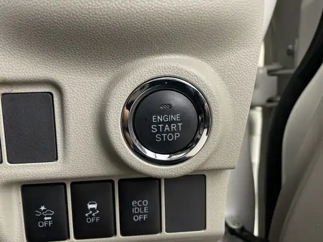 ダイハツ キャスト スタイル G SAⅡ 鹿児島県 2016(平28)年 7.8万km パールホワイトⅢ 禁煙車/スマートアシストII/・衝突被害軽減ブレーキ/・車線逸脱警報/・誤発進抑制機能/・先行車発進告知/社外SDナビ/・CD/・DVD/・SD/・Bluetooth/・USB/・フルセグTV/バックカメラ/ETC/純正15インチAW/ベンチシート/ステアリングスイッチ/横滑り防止/アイドリングストップ/コーナーセンサー/ウィンカーミラー/電動格納ミラー/LEDオートヘッドライト/フォグライト/スマートキー