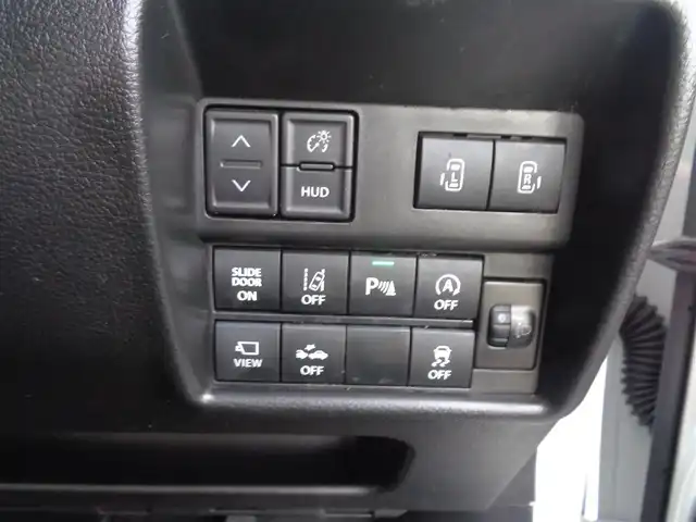 スズキ ソリオ バンディット HV MV 鹿児島県 2025(令7)年 0.3万km ピュアホワイトパール/ガンメタリック2トーン ワンオーナー/セーフティー/ブライドスポットモニター/純正ナビ/全方位モニター/レーダークルーズコントロール/プッシュスタート/前席シートヒーター/両側パワースライドドア/ETC/新車保証書